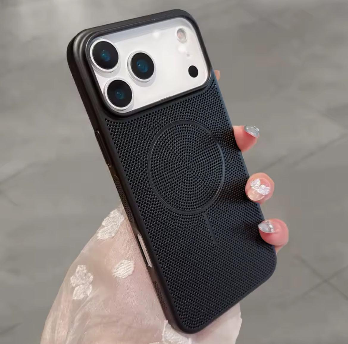 Coque percée MagSafe