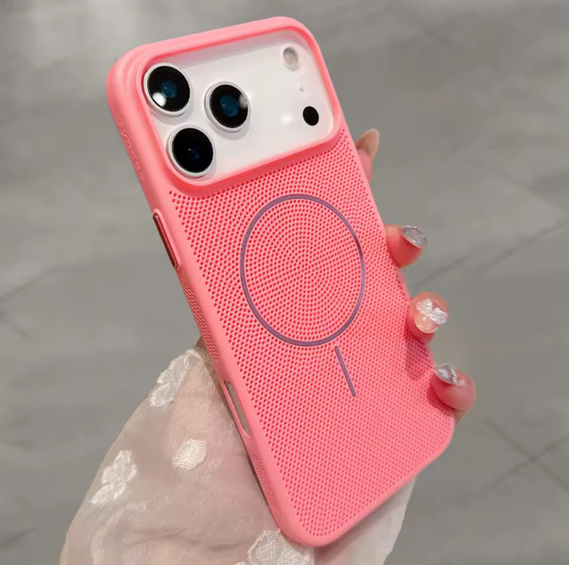 Coque percée MagSafe